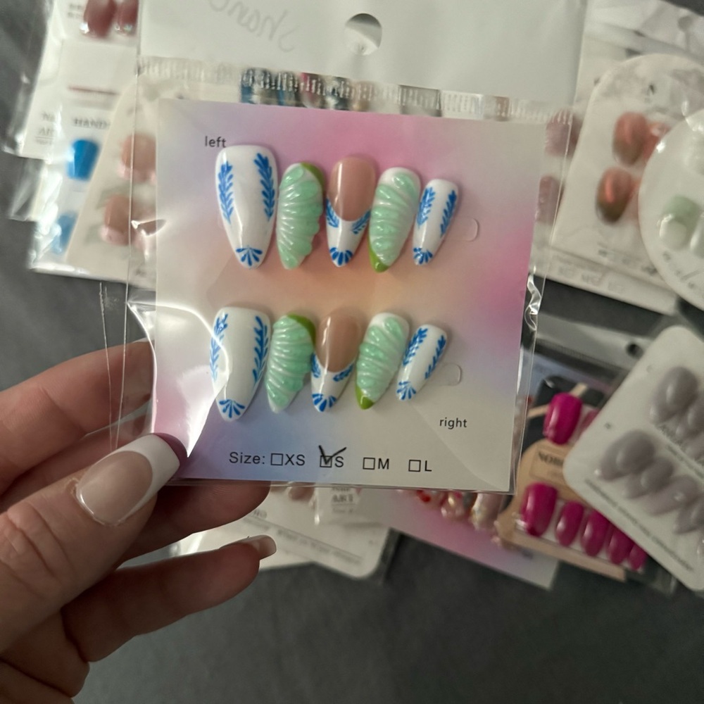 Handmade Press💅🏼On Nails-Live Unlisted Item - Picture 9 of 16